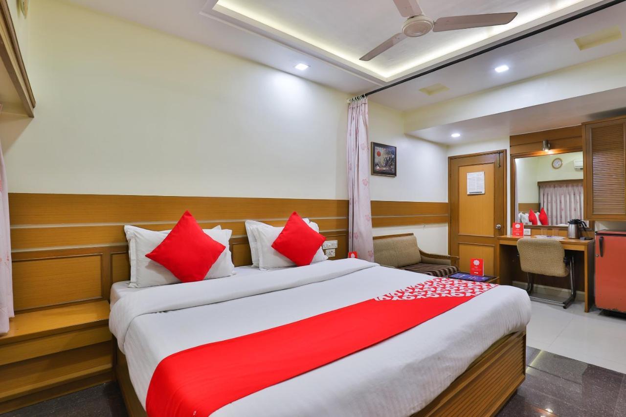 Oyo 17117 Hotel Rainbow 바도다라 외부 사진