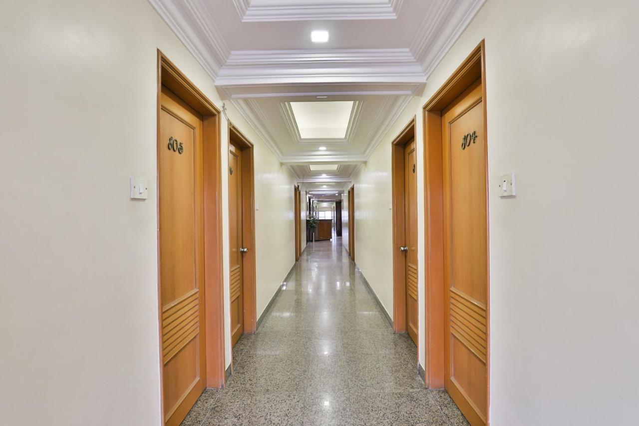 Oyo 17117 Hotel Rainbow 바도다라 외부 사진