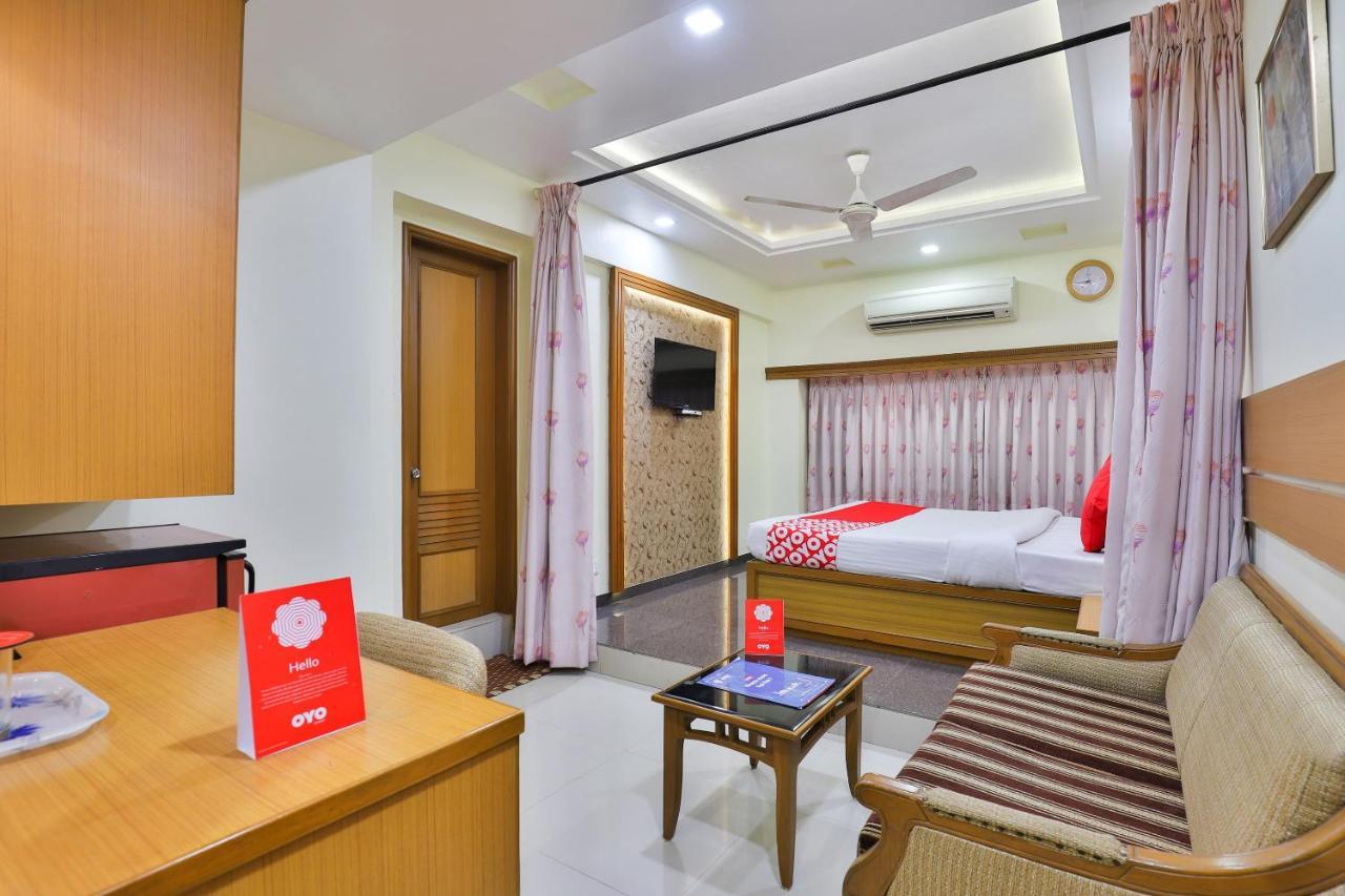 Oyo 17117 Hotel Rainbow 바도다라 외부 사진